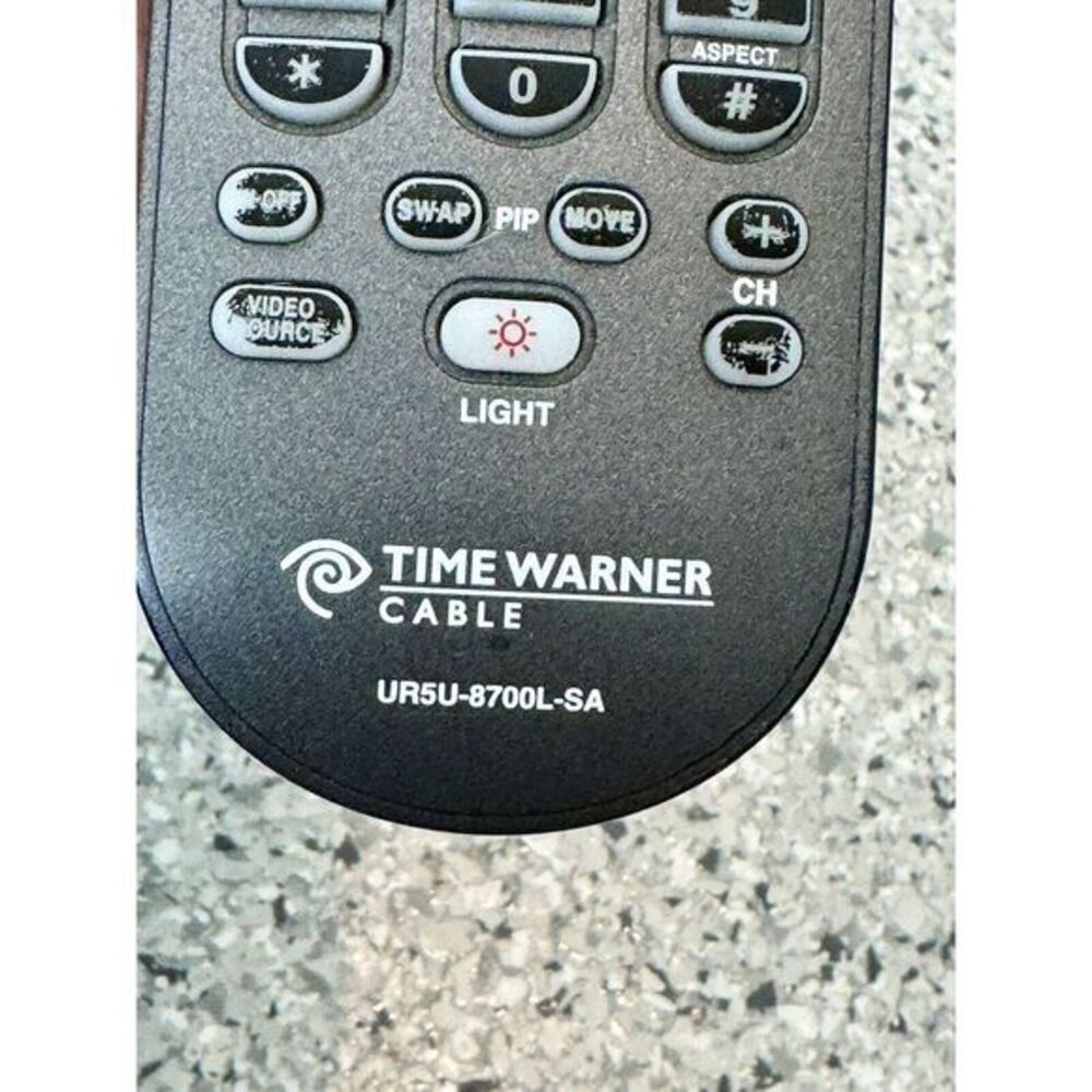 Time Warner Cable Remote Control Model UR5U-8700L-SA - Picture 5 of 6